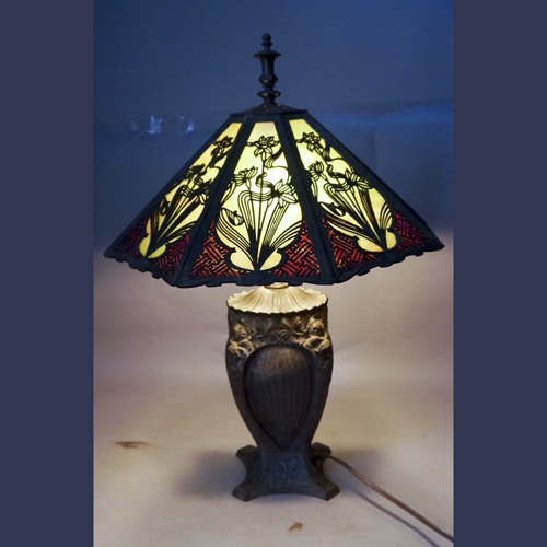 Vintage Connecticut made Bradley & Hubbard  or Miller overlaid slag glass table lamp